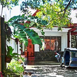 Balay De La Rama Bed & Breakfast Легазпи Екстериор снимка